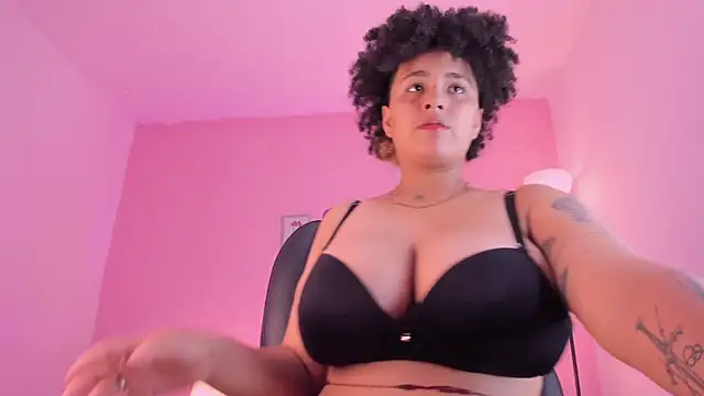 LiaaMoretzz online show from September 25, 2025, 11:52 pm