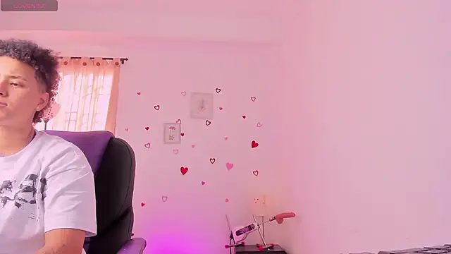 Snapshot of LiaaMoretzz chatting on February 17, 2026, 7:42 pm LiaaMoretzz online show from February 17, 2026, 7:42 pm