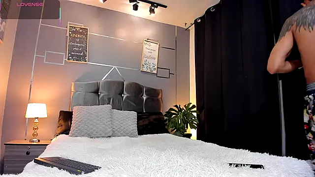 Snapshot of oliver_mr_ chatting on September 8, 2025, 9:25 pm oliver mr online show from September 8, 2025, 9:25 pm