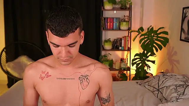 Snapshot of EROS_AND_ALAN chatting on October 1, 2025, 3:56 am EROS AND ALAN online show from October 1, 2025, 3:56 am