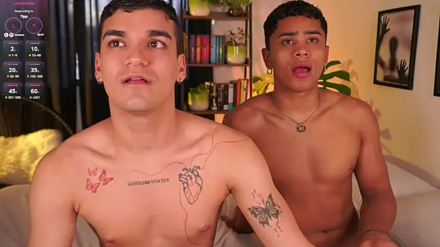 Snapshot of EROS_AND_ALAN chatting on October 5, 2025, 10:07 pm EROS AND ALAN online show from October 5, 2025, 10:07 pm