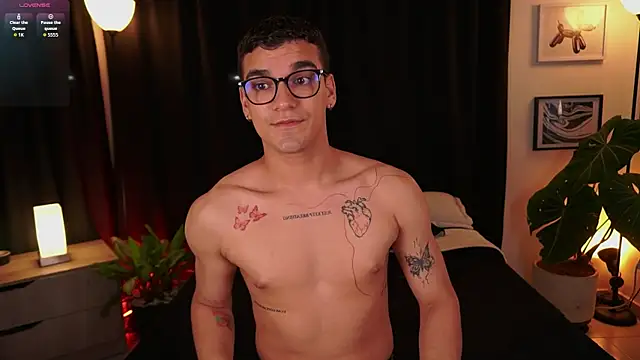 Snapshot of EROS_AND_ALAN chatting on October 7, 2025, 3:58 am EROS AND ALAN online show from October 7, 2025, 3:58 am