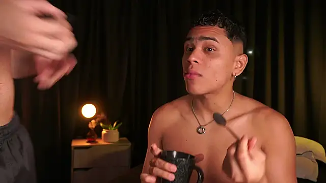 Snapshot of EROS_AND_ALAN chatting on October 29, 2025, 2:14 am EROS AND ALAN online show from October 29, 2025, 2:14 am