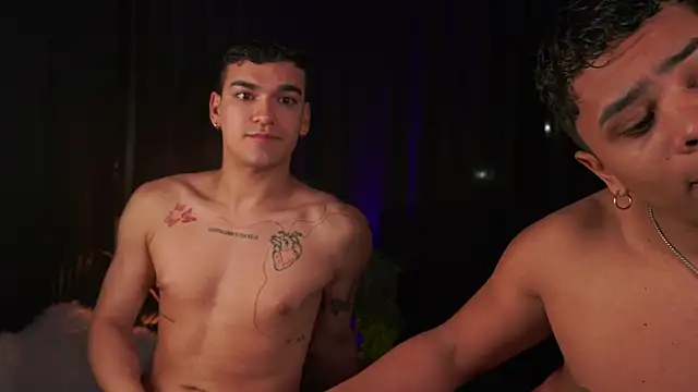 Snapshot of EROS_AND_ALAN chatting on November 8, 2025, 11:36 pm EROS AND ALAN online show from November 8, 2025, 11:36 pm