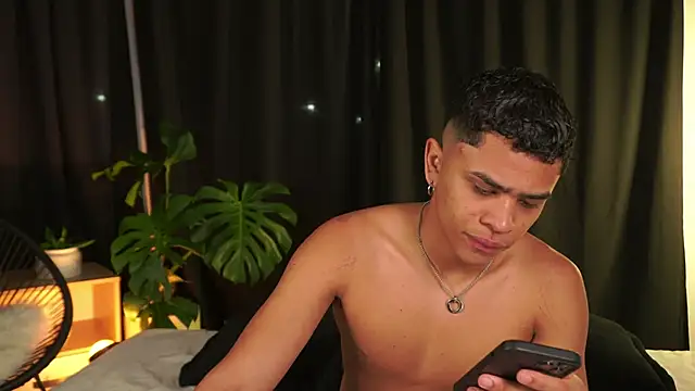 Snapshot of EROS_AND_ALAN chatting on February 18, 2026, 3:35 am EROS AND ALAN online show from February 18, 2026, 3:35 am