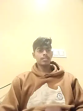 Snapshot of monster_33 chatting on February 8, 2026, 11:35 am monster 33 online show from February 8, 2026, 11:35 am