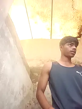 Snapshot of monster_33 chatting on February 10, 2026, 8:18 am monster 33 online show from February 10, 2026, 8:18 am