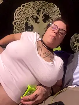 Snapshot of Harleesinn chatting on September 14, 2025, 2:44 am Harleesinn online show from September 14, 2025, 2:44 am