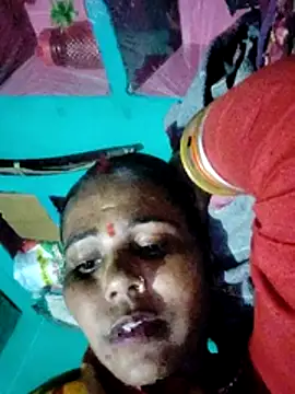 Pooja750 online show from November 2, 2025, 1:24 pm