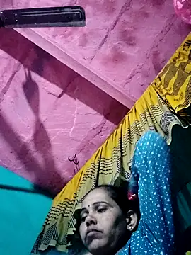 Pooja750 online show from February 4, 2026, 9:31 pm