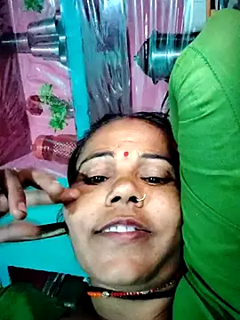 Pooja750 online show from February 26, 2026, 7:02 pm