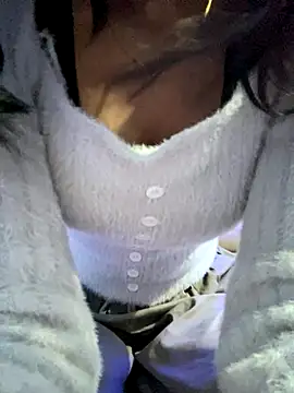 Snapshot of seemujaan chatting on December 4, 2025, 2:21 am seemujaan online show from December 4, 2025, 2:21 am