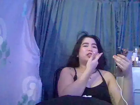 Snapshot of Asianhotskinny chatting on June 24, 2026, 8:35 am Asianhotskinny online show from June 24, 2026, 8:35 am