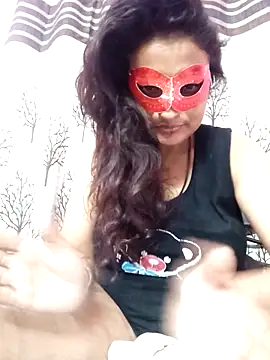 Snapshot of Gullapi chatting on November 5, 2025, 5:35 pm Gullapi online show from November 5, 2025, 5:35 pm