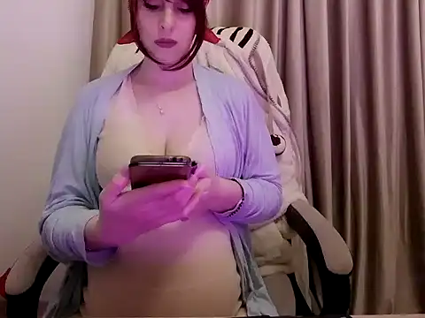 Snapshot of Hot_Bruny chatting on May 5, 2026, 6:27 pm Hot Bruny online show from May 5, 2026, 6:27 pm