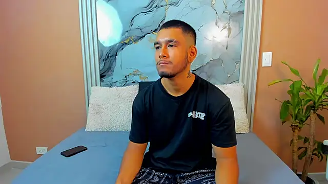 Snapshot of chatting on October 26, 2025, 2:01 pm online show from October 26, 2025, 2:01 pm