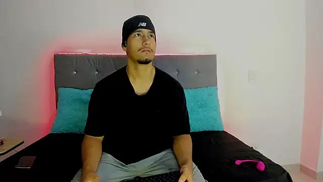 Snapshot of chatting on November 19, 2025, 11:10 am online show from November 19, 2025, 11:10 am