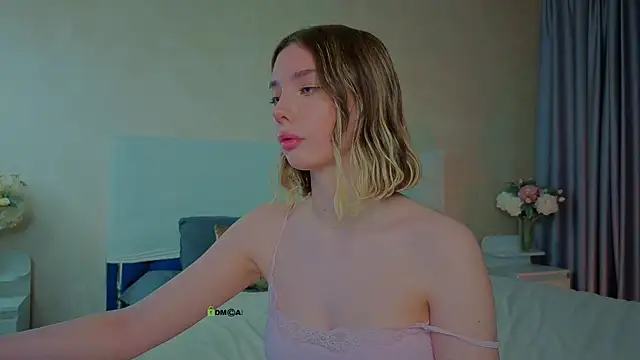  sophielov online show from May 29, 2026, 10:52 pm