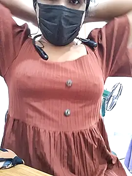 Snapshot of BeautyGirl_sara chatting on January 19, 2026, 6:39 am BeautyGirl sara online show from January 19, 2026, 6:39 am