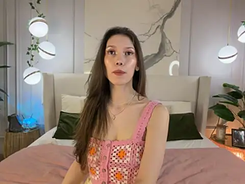 MaryNixon  online show from April 6, 2026, 5:19 am