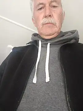 Snapshot of slaveman4you chatting on October 21, 2025, 12:17 pm slaveman4you online show from October 21, 2025, 12:17 pm