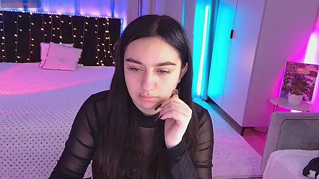 Snapshot of Lola_Sparks chatting on October 6, 2025, 4:10 am Lola Sparks online show from October 6, 2025, 4:10 am