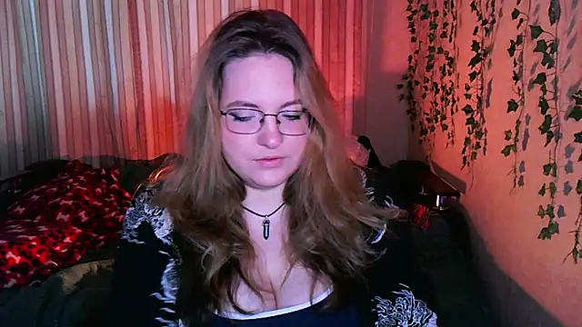 Snapshot of ZayaRush chatting on September 22, 2025, 7:43 am ZayaRush online show from September 22, 2025, 7:43 am