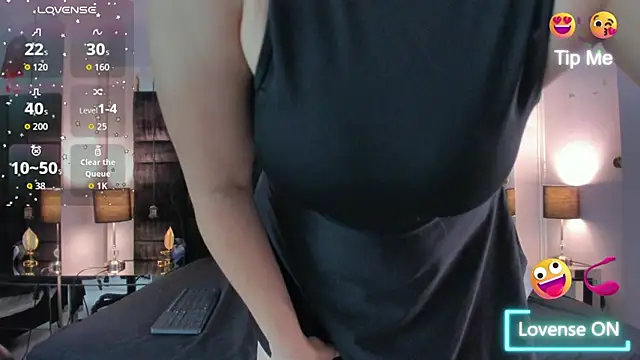 EvamilfXXX online show from November 13, 2025, 11:53 am