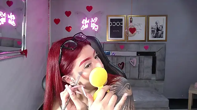 Snapshot of Red_Bunny_v chatting on February 13, 2026, 1:18 pm Red Bunny v online show from February 13, 2026, 1:18 pm