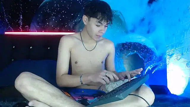 SemerHott online show from November 7, 2025, 1:22 pm