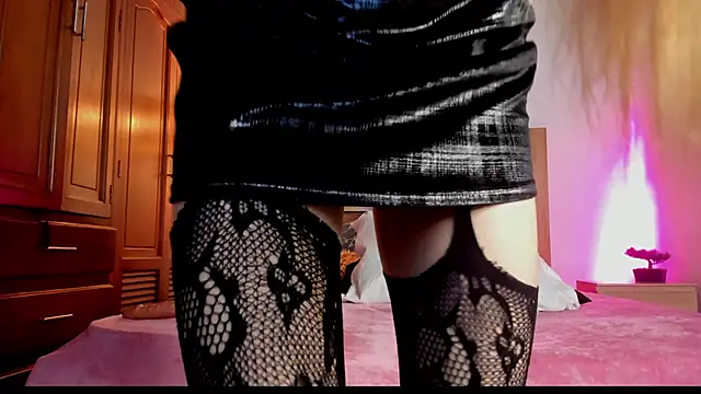 hellzel moon online show from October 29, 2025, 7:04 pm