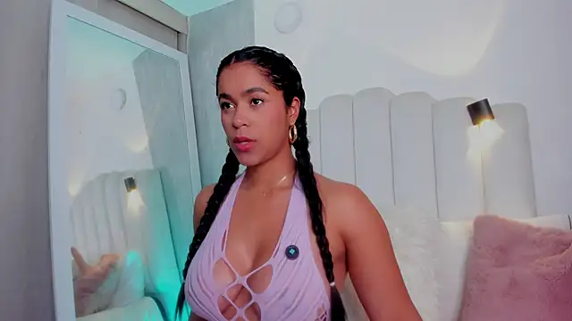 danna ross25 online show from October 13, 2025, 11:54 am