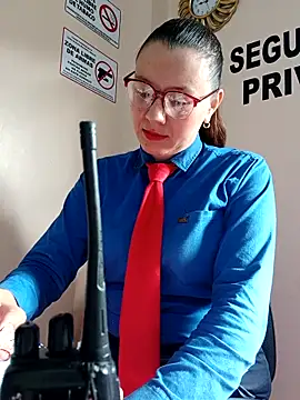 Hannah-colx online show from October 21, 2025, 1:12 pm