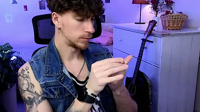 mark caron online show from April 16, 2026, 9:39 pm