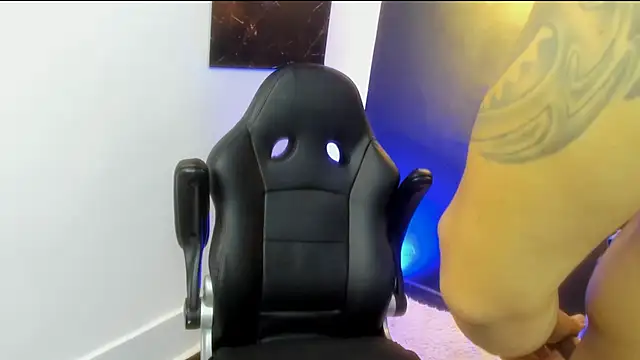 Snapshot of Joseph_Murray chatting on November 13, 2025, 9:36 pm Joseph Murray online show from November 13, 2025, 9:36 pm