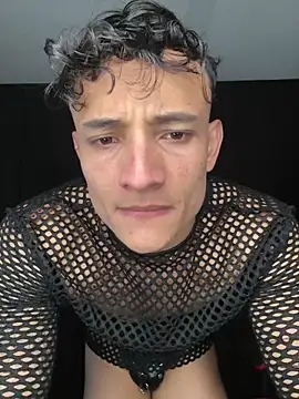 Snapshot of DavisFirb chatting on February 20, 2026, 2:41 am DavisFirb online show from February 20, 2026, 2:41 am