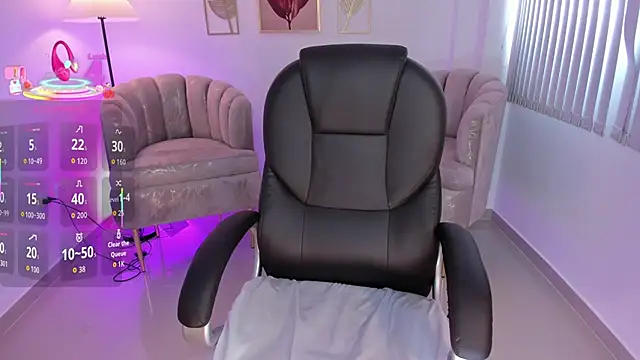 Snapshot of issi_loren chatting on November 28, 2025, 2:20 pm issi loren online show from November 28, 2025, 2:20 pm