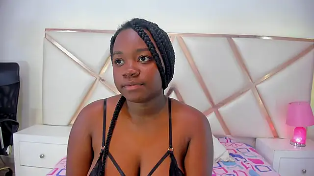 Snapshot of SulyClarck chatting on December 1, 2025, 7:19 pm SulyClarck online show from December 1, 2025, 7:19 pm