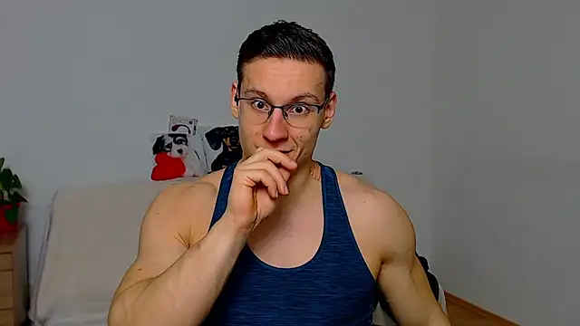 ZeinMiracles online show from November 5, 2025, 7:14 pm