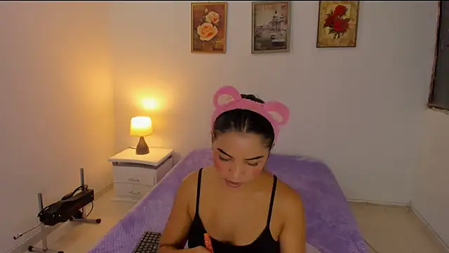 Valeri 13 online show from October 23, 2025, 3:17 am