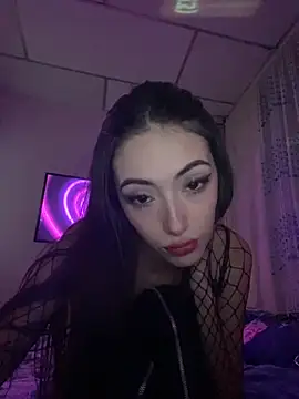 Snapshot of Queen_Laura_of_Command chatting on September 26, 2025, 3:54 am Queen Laura of Command online show from September 26, 2025, 3:54 am