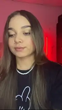 Snapshot of AnnyLopezzz_ chatting on February 21, 2026, 6:03 am AnnyLopezzz online show from February 21, 2026, 6:03 am