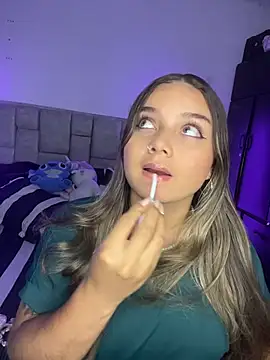 Snapshot of AnnyLopezzz_ chatting on February 28, 2026, 2:45 am AnnyLopezzz online show from February 28, 2026, 2:45 am