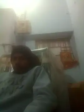 Snapshot of parmila203 chatting on December 18, 2025, 5:46 am parmila203 online show from December 18, 2025, 5:46 am