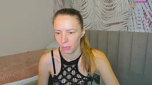 KiaraCaley online show from November 25, 2025, 2:11 am