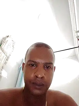 Snapshot of Perropa chatting on February 11, 2026, 8:14 pm Perropa online show from February 11, 2026, 8:14 pm