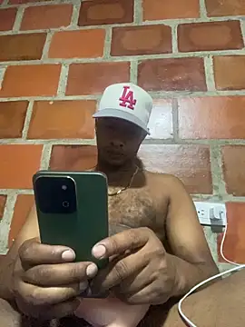 Snapshot of Perropa chatting on February 15, 2026, 7:51 am Perropa online show from February 15, 2026, 7:51 am