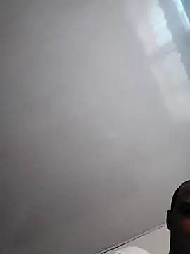 Snapshot of Perropa chatting on February 18, 2026, 12:23 pm Perropa online show from February 18, 2026, 12:23 pm