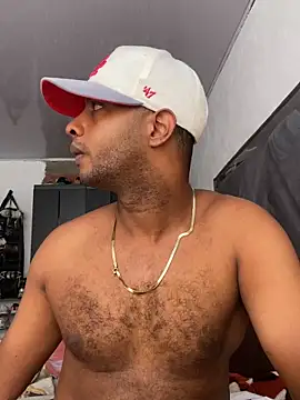 Snapshot of Perropa chatting on February 22, 2026, 3:32 pm Perropa online show from February 22, 2026, 3:32 pm