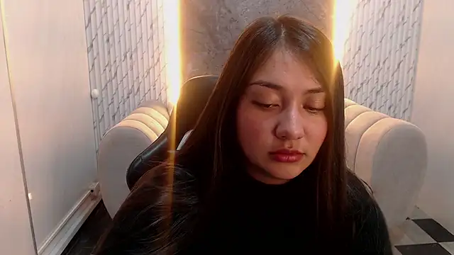 Snapshot of Ivony18_b chatting on October 21, 2025, 3:07 am Ivony18 b online show from October 21, 2025, 3:07 am